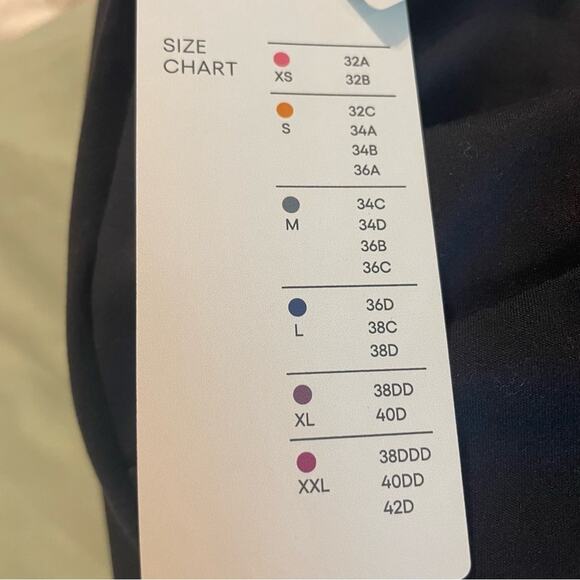 All in Motion Black Cropped Top XS NWT‎ - Picture 6 of 9